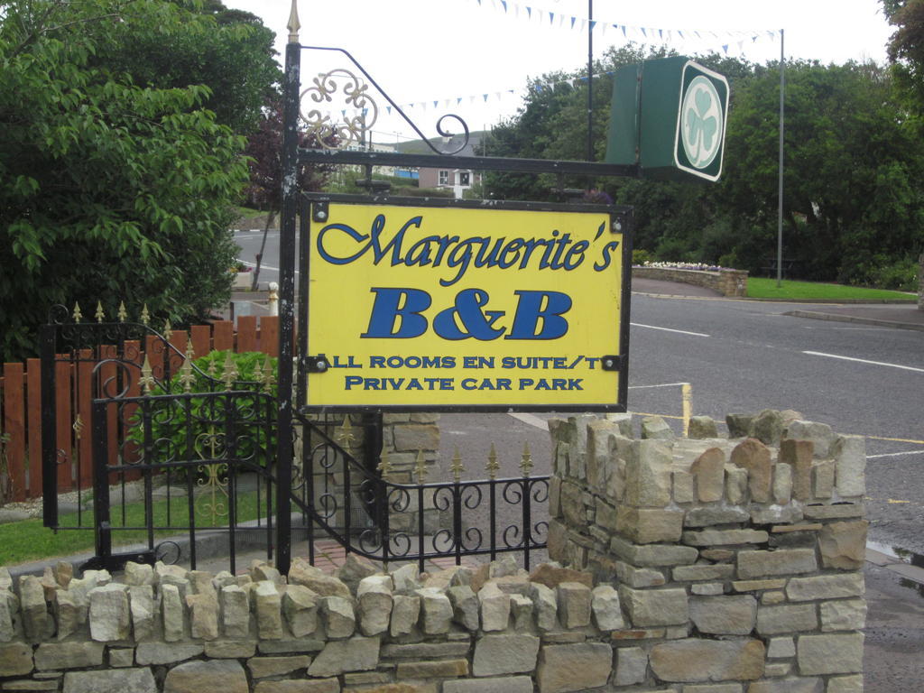Marguerite'S B&B Glenties Eksteriør billede